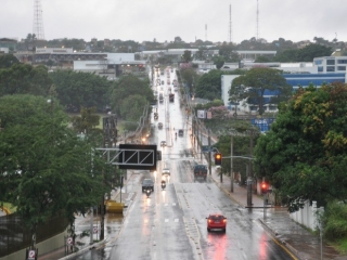 Avenida Ceará durante a chuva de ontem (20).